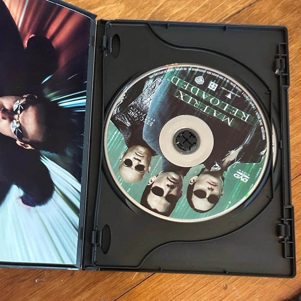 Matrix Reloaded DVD with Extra Features - Picture 3 of 4